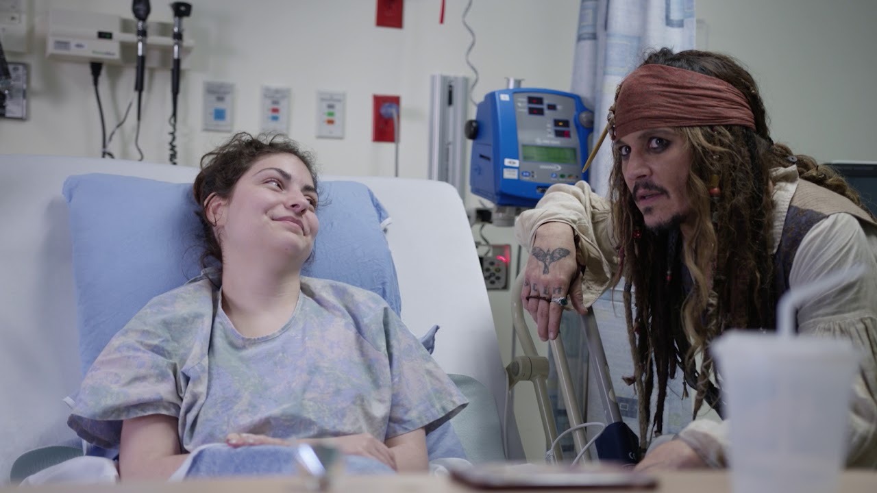 Johnny Depp as “Captain Jack Sparrow” sails into Vancouver to visit patients at BCCH [FULL VIDEO}