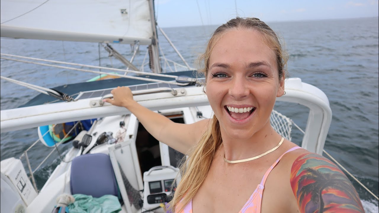 Navigație singură și pentru prima dată când îmi ancorau barca cu pânze de 31 de picioare într-un port nou!  |  Căpitan Christa|