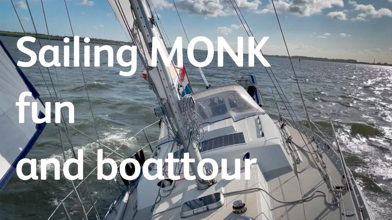 Sailing MONK, distracție și tur cu barca