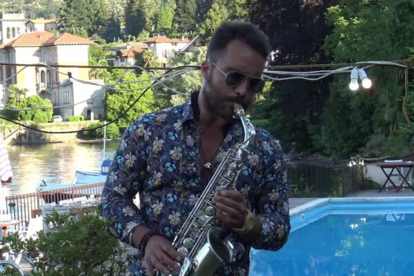 deep house sax live în clubul de yachting Stresa - Lago Maggiore - vara 2020