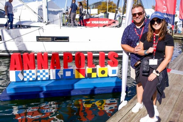 Salonul nautic Annapolis 2022 |  Întâlnesc Sailing La Vagabonde, fani și YouTuberi inspiratori!