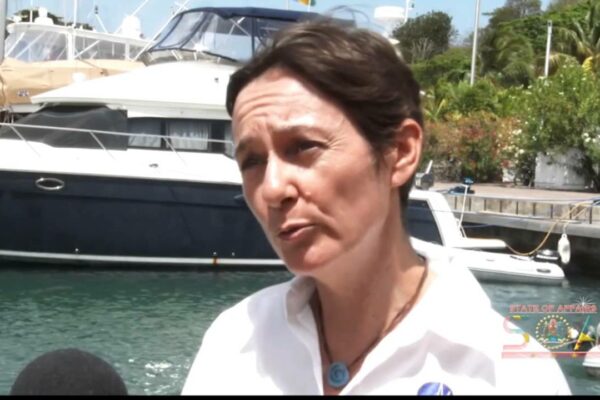 Extinderea industriei de yachting de Annette Moore