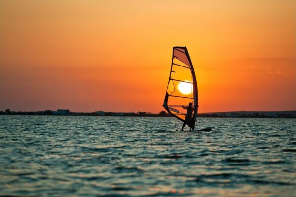 Sporturi nautice - Seadoo - Windsurfing - Watersurfing - Yachting