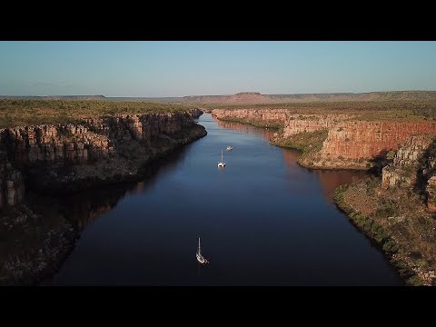 Trailer de aventură Kimberley Navigand pe râul Berkeley către Darwin