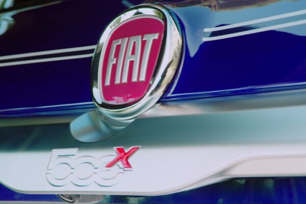 Noul Fiat 500X „Yacht Club Capri”