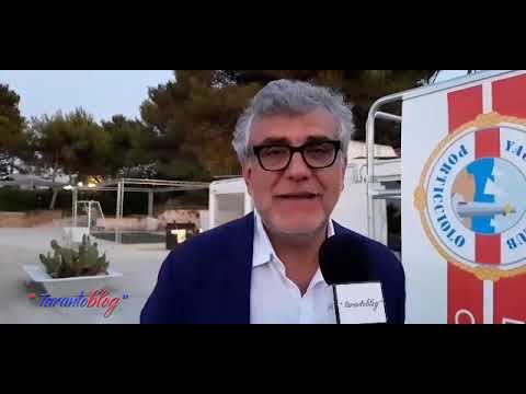 Taranto: Giancarlo De Cataldo inaugurează „Colțul de conversație” al Clubului de Yachting