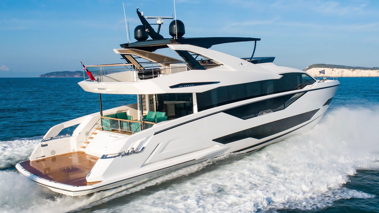 Tur SuperYacht de 7,1 milioane de lire sterline: Sunseeker 90 Ocean