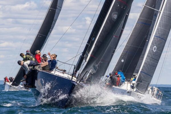 Săptămâna cursei Block Island se umple rapid