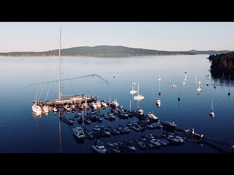 Unul dintre cele mai mari iahturi cu vele din lume ajunge pe insula Vancouver