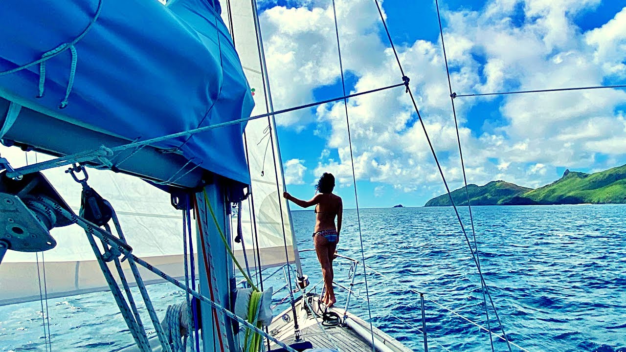 Navigarea în Fiji înseamnă oameni și... recife!