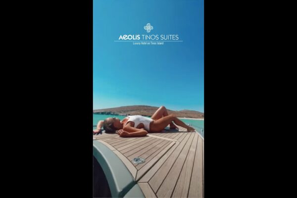 Aeolis Tinos Suites Experience - excursie cu barca