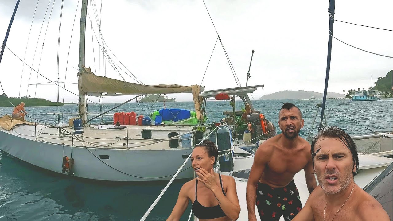 HAOS în ancoraj – O barca cu pânze se conduce spre noi!!!  / Sailing Atipic S3 • E48