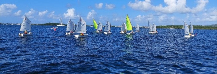 Douăzeci și șase de concurenți au concurat într-o primă zi de succes a seriei Aberson pentru victorie.  – Asociația de navigație din Caraibe