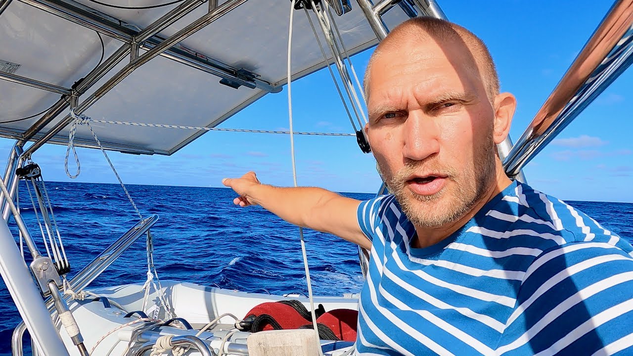 Navigați prin Golful Biscaya în cea mai proastă lună a anului - Ep.  273 RAN Sailing