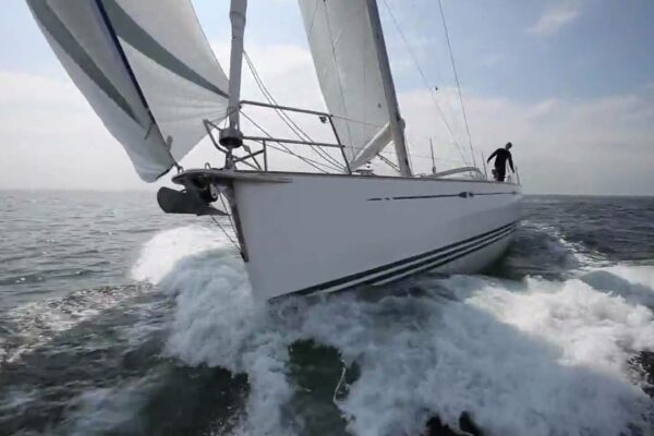 Test de barca XC50 cu Yachting World