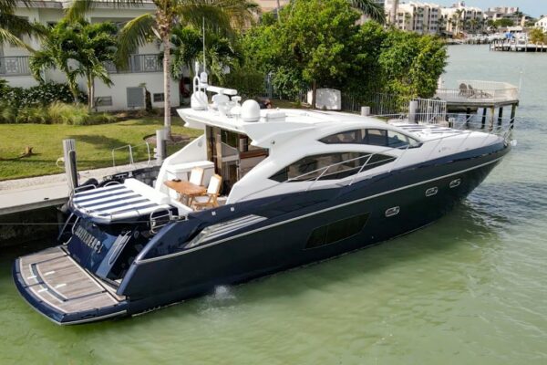 1.300.000 USD 64 ft 2010 Sunseeker Predator 64