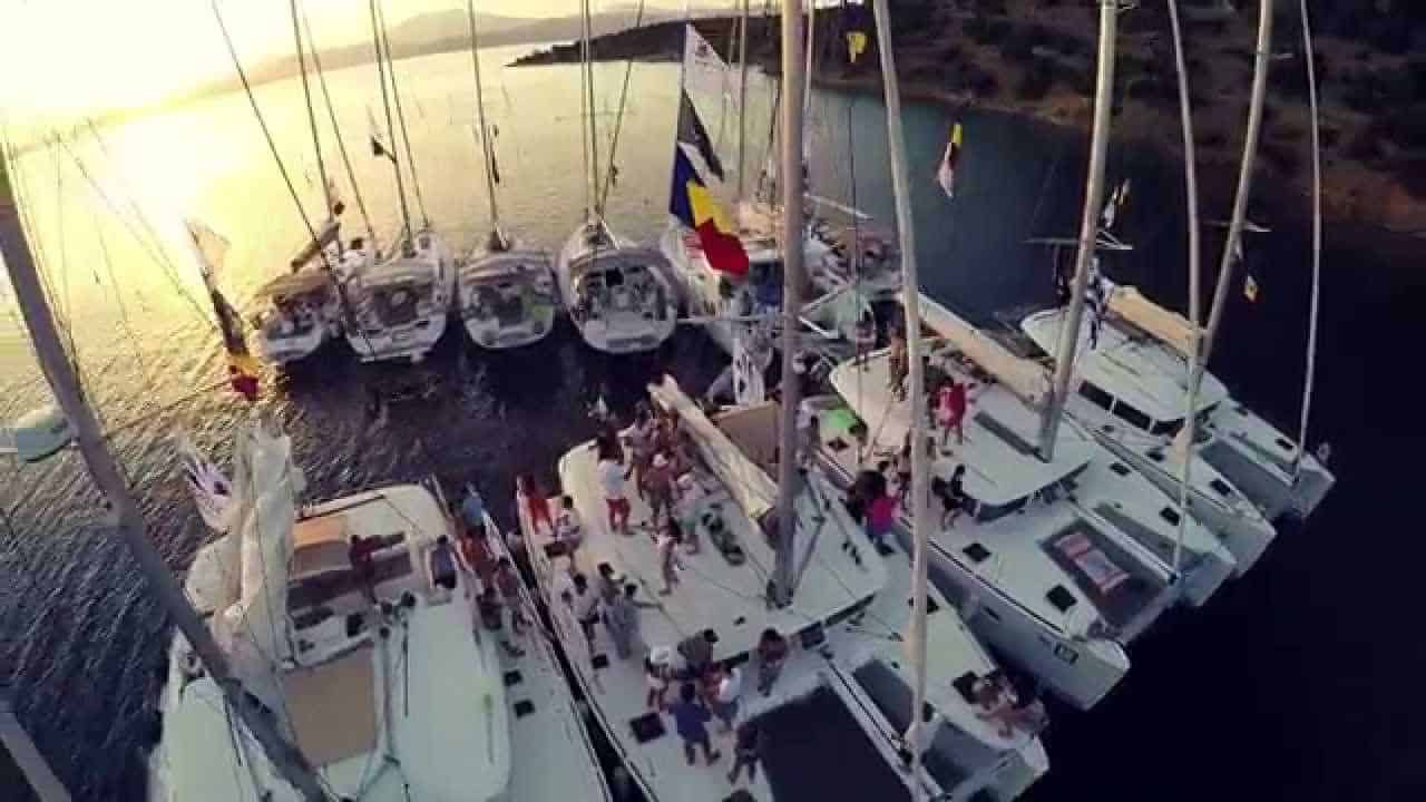 Trailerul oficial The Party Sails