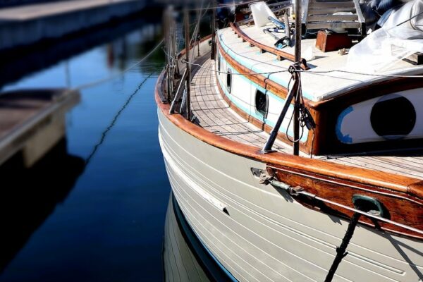 38]Restaurarea TEAK și punți - DIY barca cu pânze REFIT |  Sailing Skua