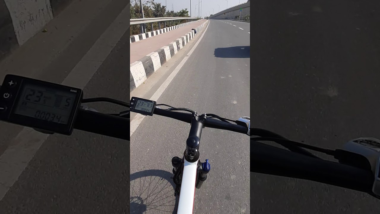 Ciclu electric |  Urcarea peste pasul abrupt |  Asistență la pedală 5 |  Viteza maximă 25 km/h |  EMotorad T-REX |