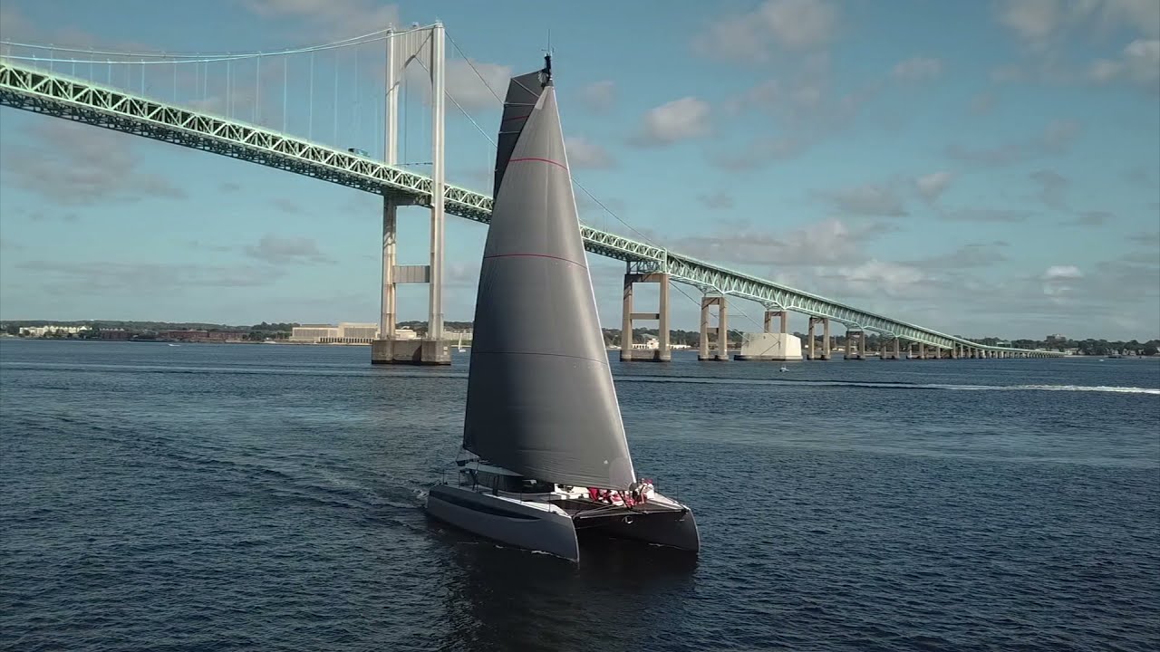 O zi de navigare la bordul HH50 Off Piste în Newport