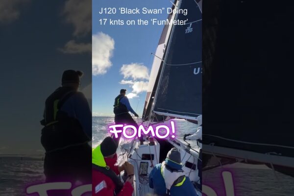 J120 „Black Swan” face 17 noduri pe „Funmeter”.  #sailing #yachting #gosailing