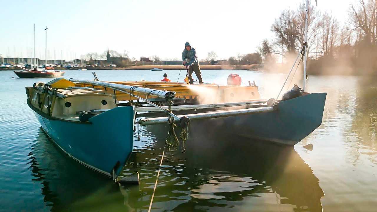 Spălând cu putere barca FILTY!  Care a fost LĂSAT la Anchor 10 ANI!  |  Sălbatic Sailing