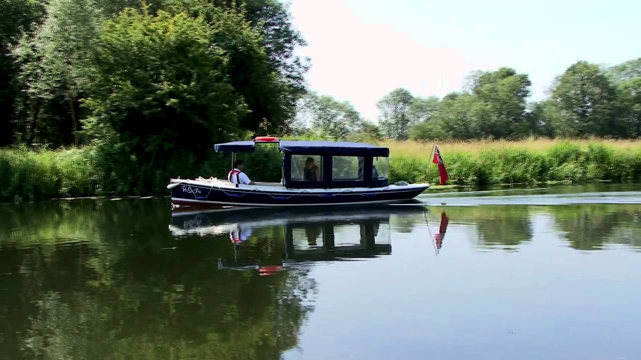 Excursii cu barca pe râul Stour din Sudbury, Suffolk