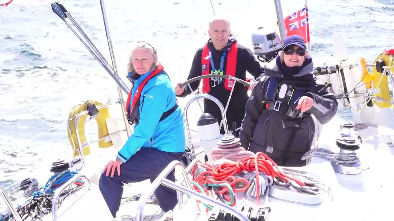 instructor de yachting rya Catherine Dobson Navigare la orizont Conwy Țara Galilor de Nord 1080p