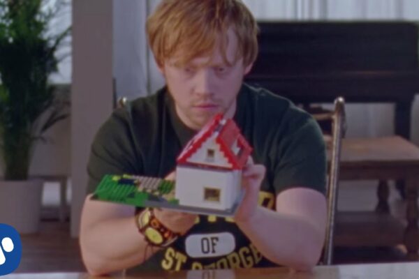 Ed Sheeran - Casa Lego [Official Music Video]