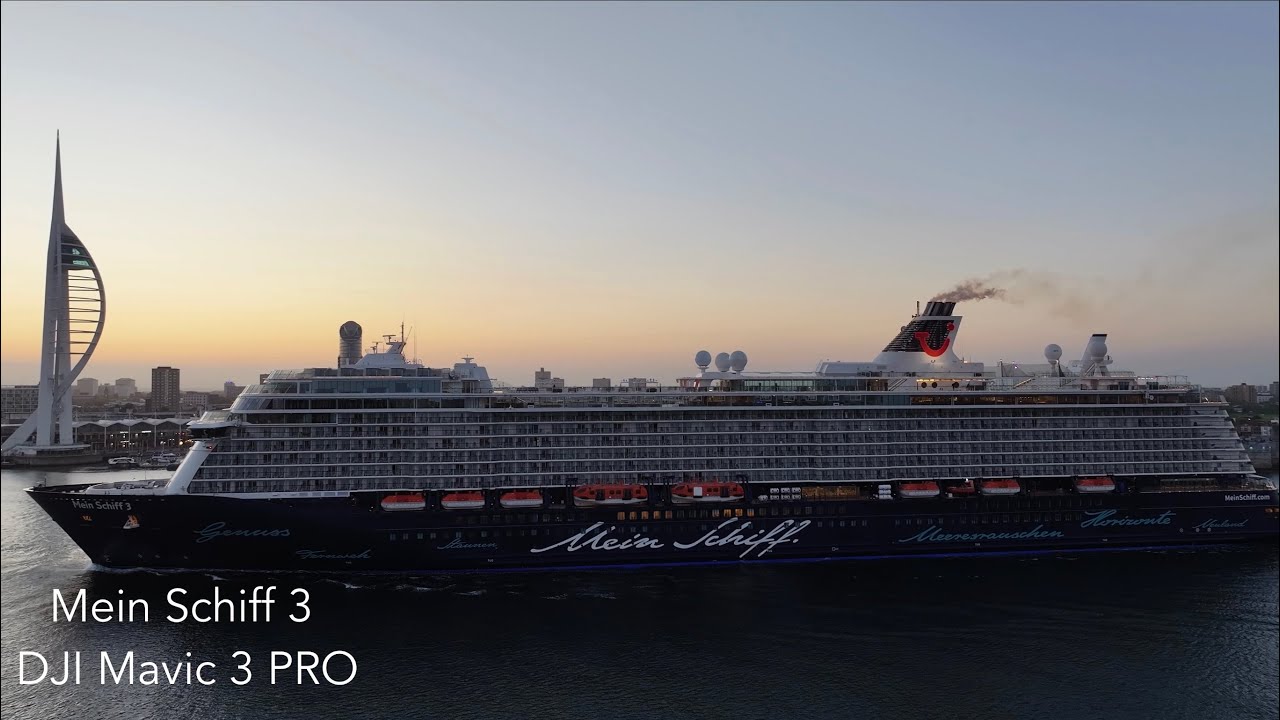 Mein Schiff 3 intrând în portul Portsmouth 26.05.2023 - Filmat pe un DJI Mavic 3 PRO