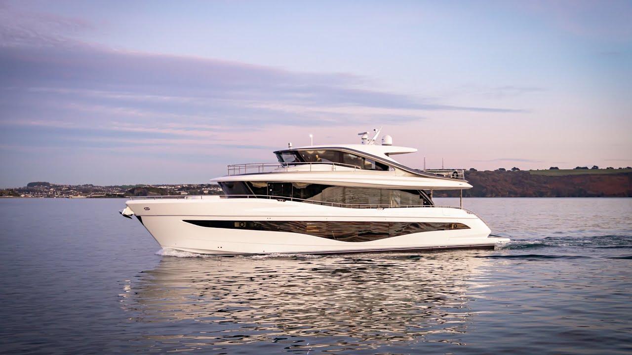 Yachting la bord: Princess Yachts X80