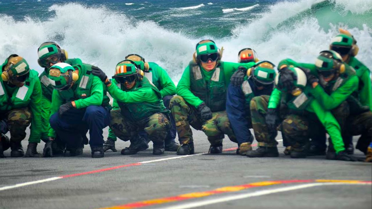 Cum îndură marinarii marinei americane șocuri masive asupra portavionului
