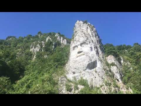 Fluviul Dunarea. Statuia lui Decebal.(Romania)Danube River. Statue of Decebalus (Romania)