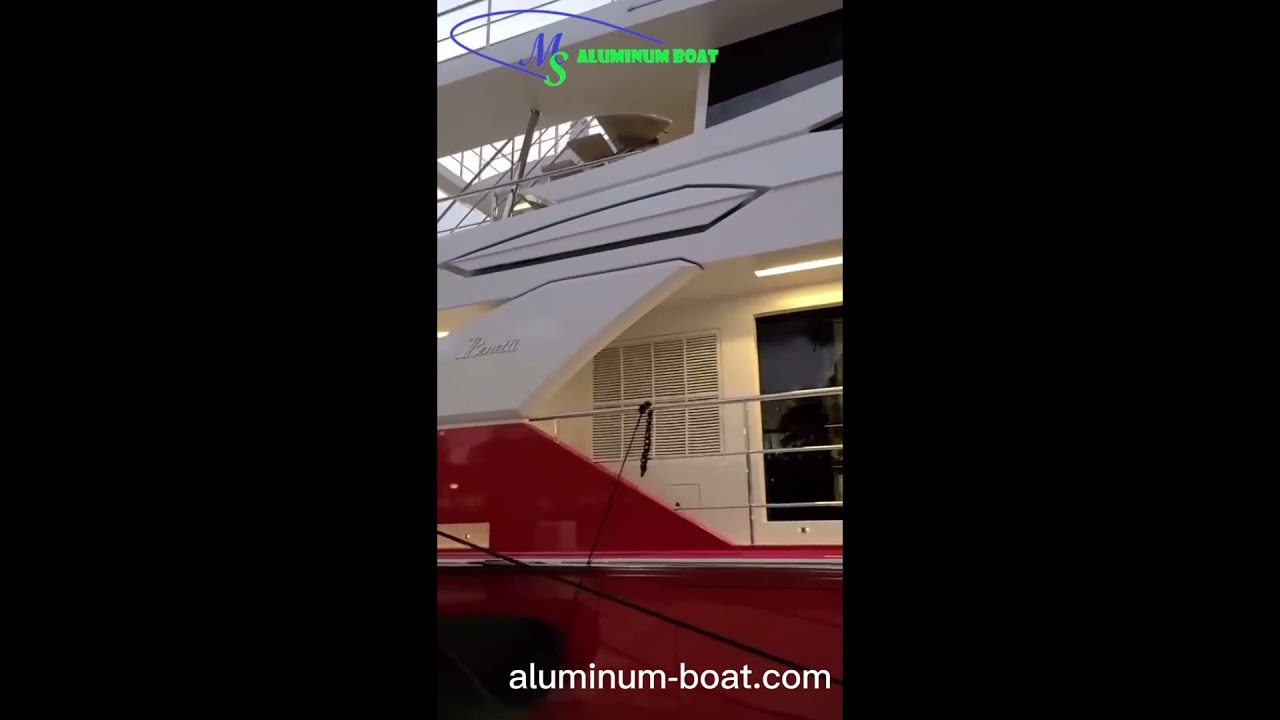 Dna Aluminium Boat. Oricine vrea să încerce acest iaht de lux cu două etaje???