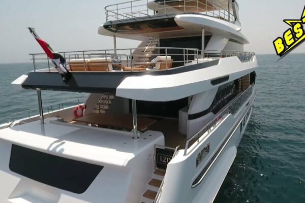 Cel mai bun lux: O CAPOPERĂ DE MESTIGĂRI EXCEPȚIONALE!  Majesty 120 Yachts de Gulf Craft!