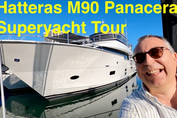 Tur superyacht: Hatteras M90 Panacera
