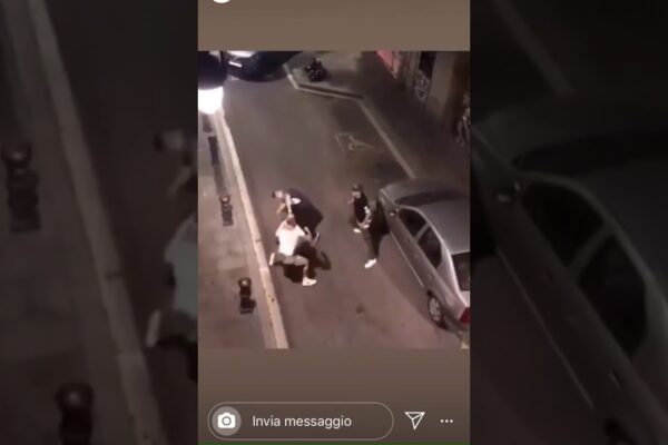Barcelona, ​​pugilist italian a bătut doi polițiști în civil după o ceartă la bar.