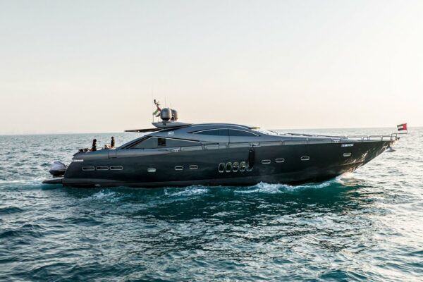 Elite Black Predator 105 Yacht - Elite Rentals Dubai
