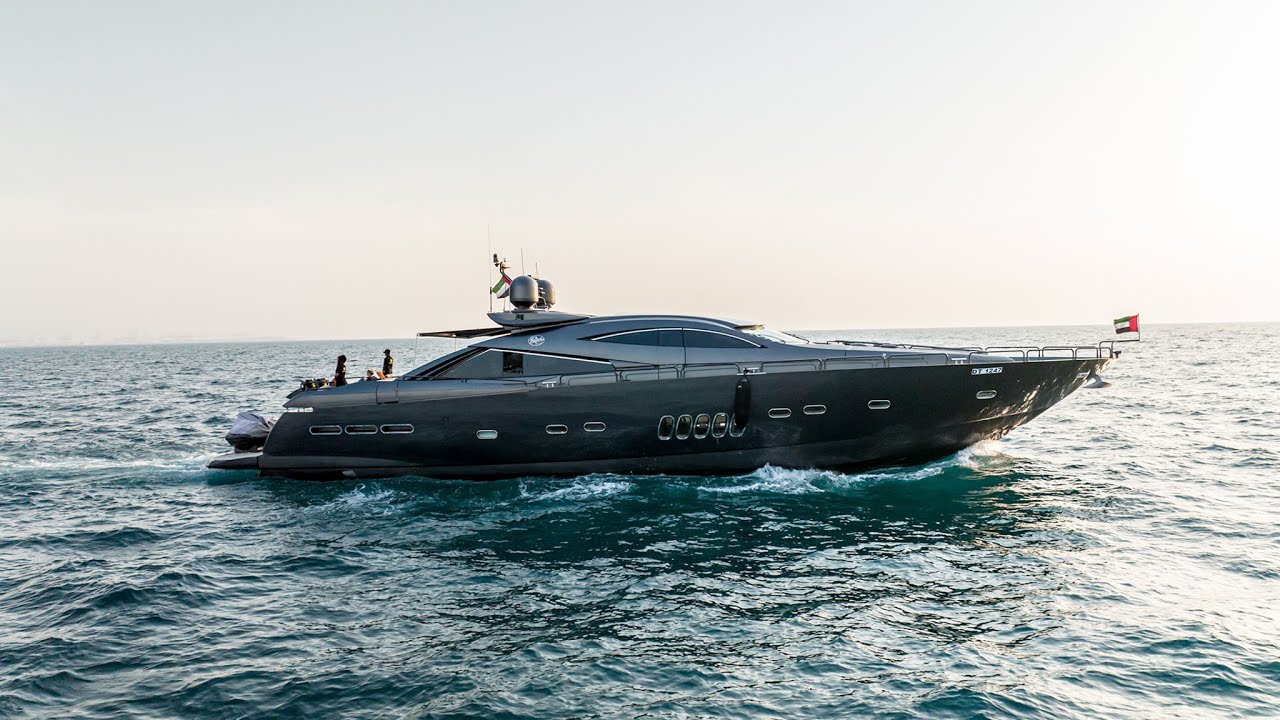Elite Black Predator 105 Yacht - Elite Rentals Dubai