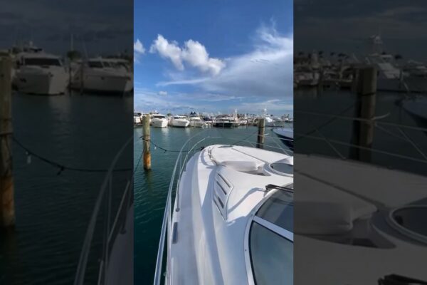 Hai să mergem la yachting 🛥 #yacht #barcă #călătorii #plajă #luxury #luxuryyacht #vacation #lifestyle #explore