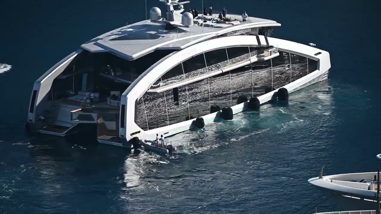 Catamaran ASTA ESTE @ Monaco Yacht Show 2023 (videoclipul #1)