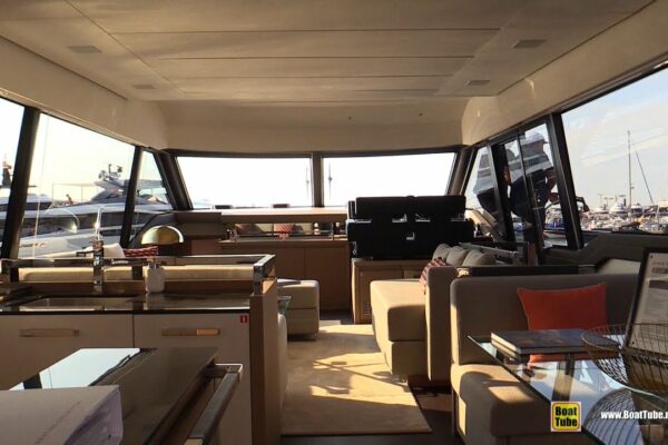 2022 Prestige 690 Luxury Yacht Tour - Walkaround Tour - Festivalul de iahting de la Cannes 2021