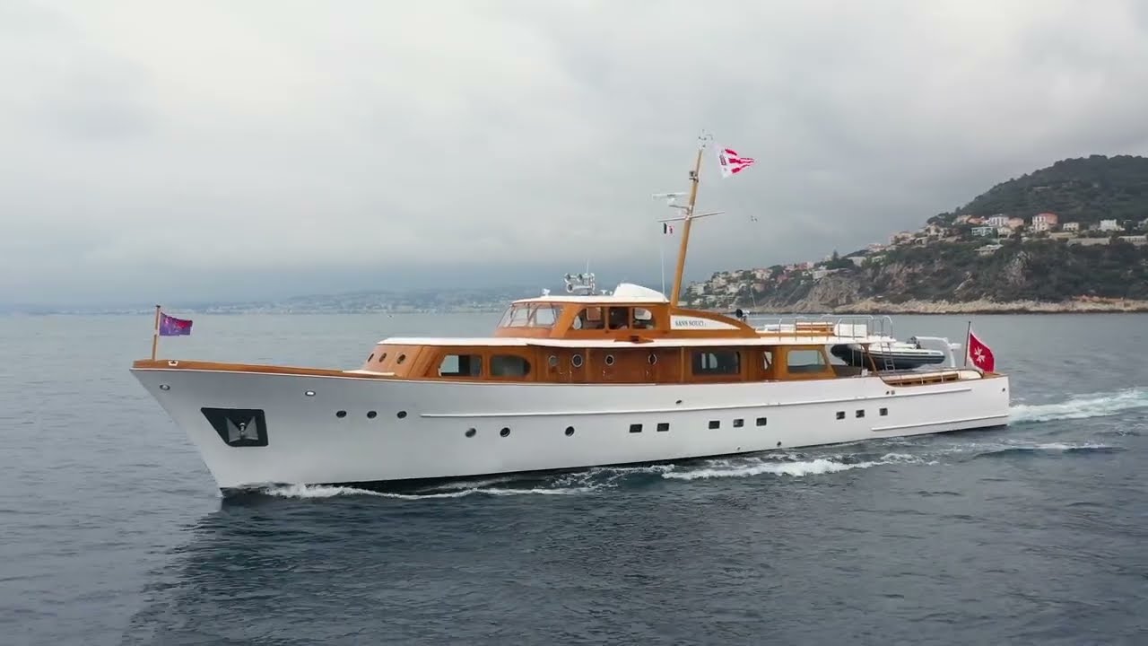 Sans Souci |  34m Abeking & Rasmussen Yacht de lux |  Ofertă spre vânzare prin Edmiston