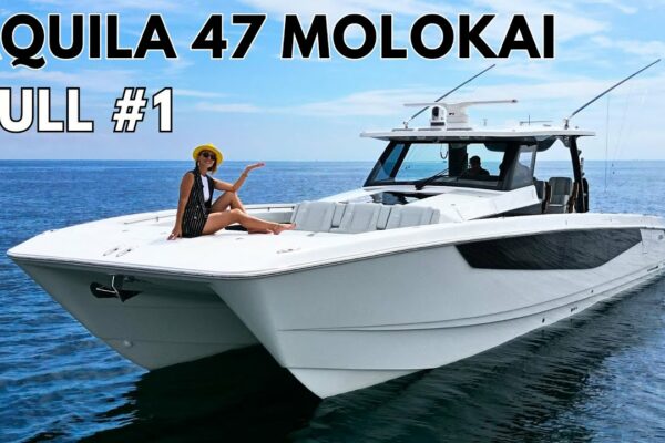 Ai castigat?  😳 Tur cu catamaran AQUILA 47 Molokai nou-nouț