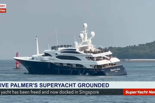 Superyacht-ul lui Clive Palmer M/Y Australia eliberat de impamantare |  Clipuri de știri SY