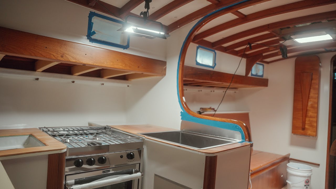 Refit: aproape terminat (în mai multe moduri).