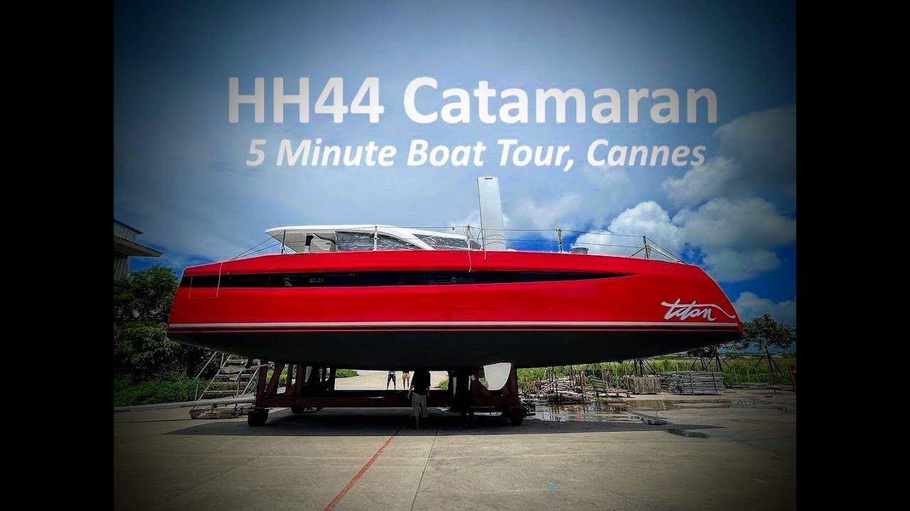 Catamaran cu navigație HH44 Performance - Tur cu barca de 5 minute