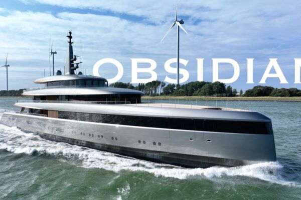 Feadship 84m Superyacht OBSIDIAN, de la lansare până la probele pe mare