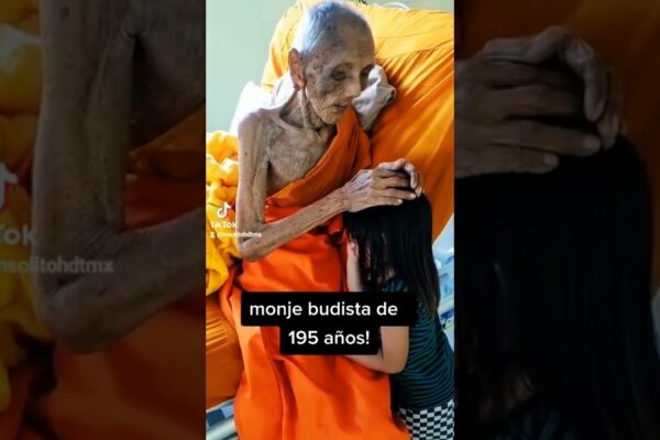 INCREDIBIL!  Călugăr budist de 195 de ani?  #Pantaloni scurti