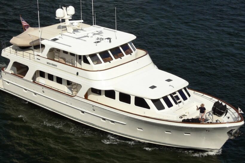 Tur de iahturi de 2,5 milioane de dolari: 2004 Offshore Yachts 80 Voyager